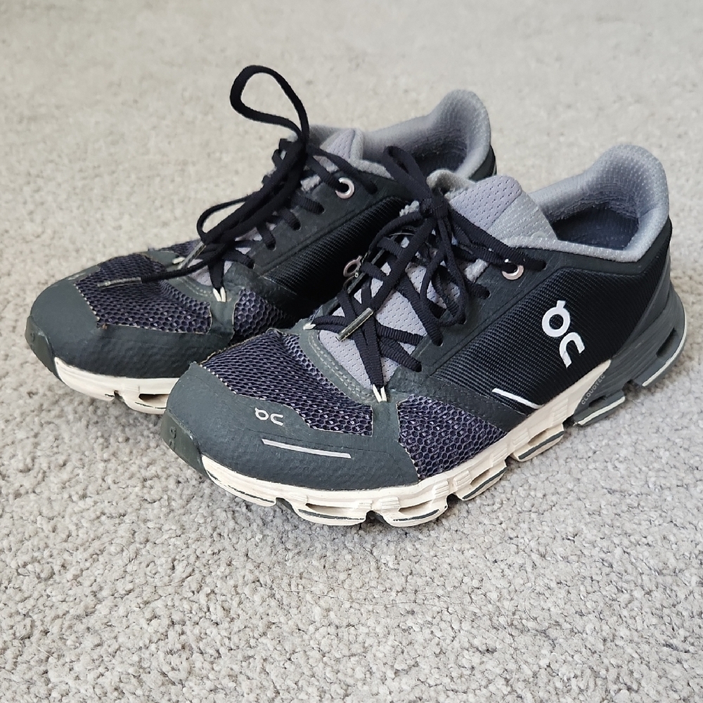 On Running Women's Black and Gray Shoes
